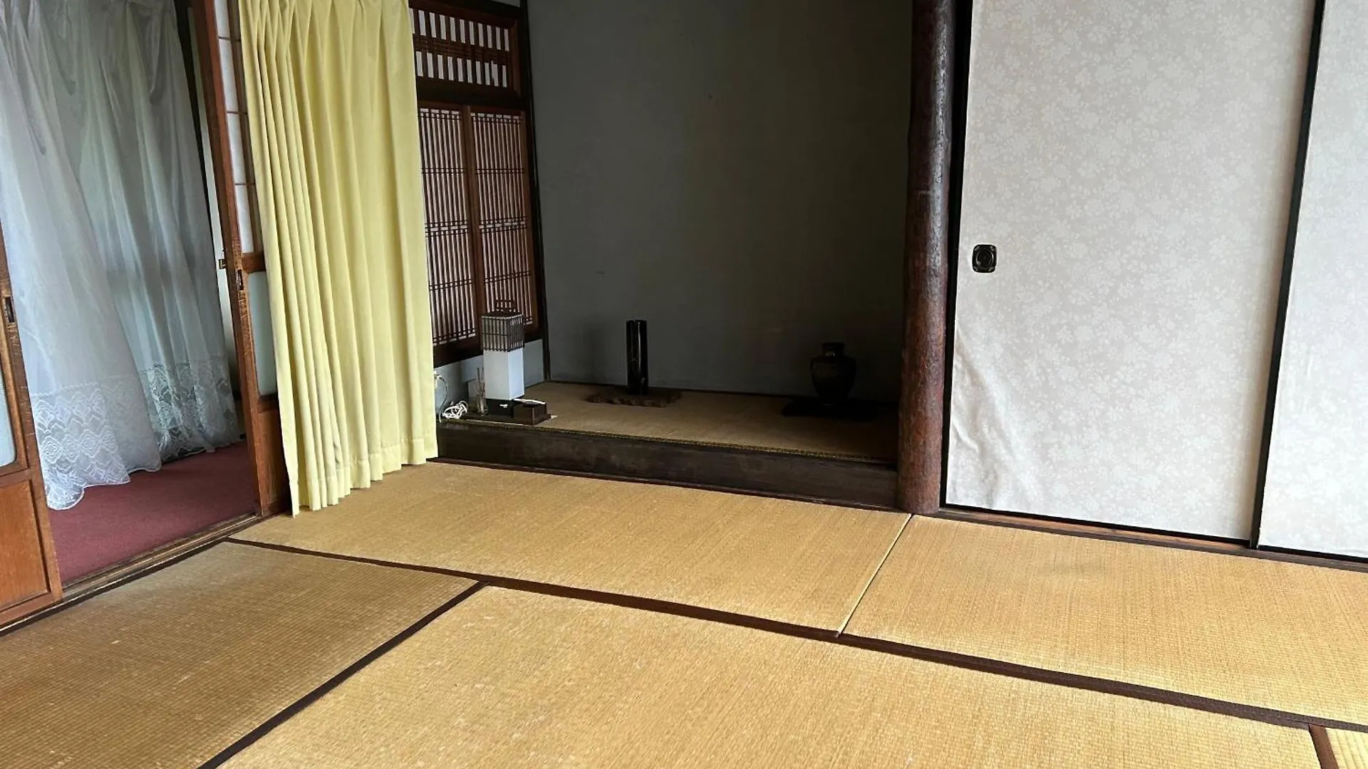 Tentsuku Share House Motomachi 0*,  Japan